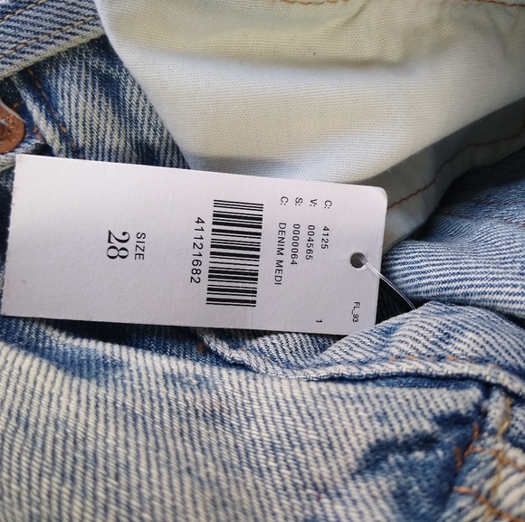 NWT Levi's 501 Palm Tree -Embroidered Shorts by Anthropologie x Levi's Size 28 - Picture 6 of 16